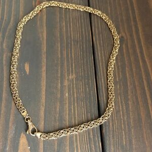 Elegant Gold Chain Necklace
